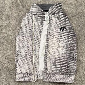 Iowa Hawkeye under Armour Vest